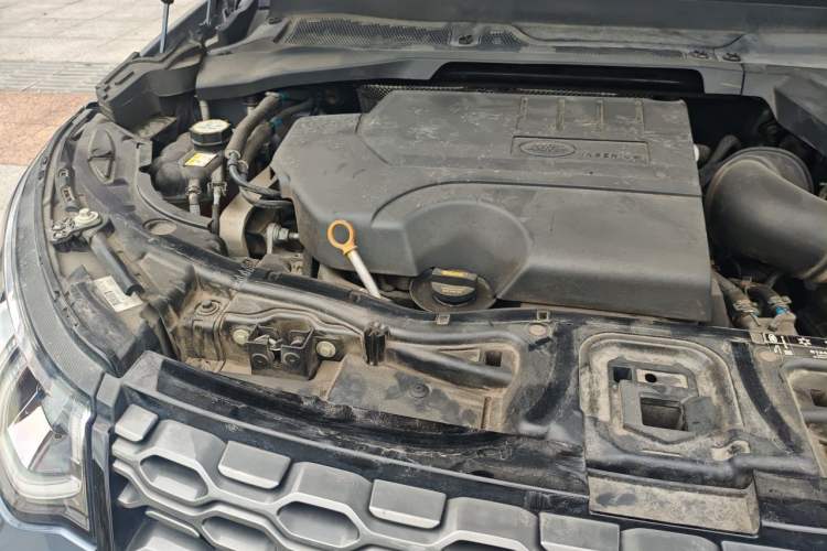 Used Land Rover Discovery Sport 2021 249 PS R-Dynamic SE Performance Tech Edition 7 Seats Engine Bay Right