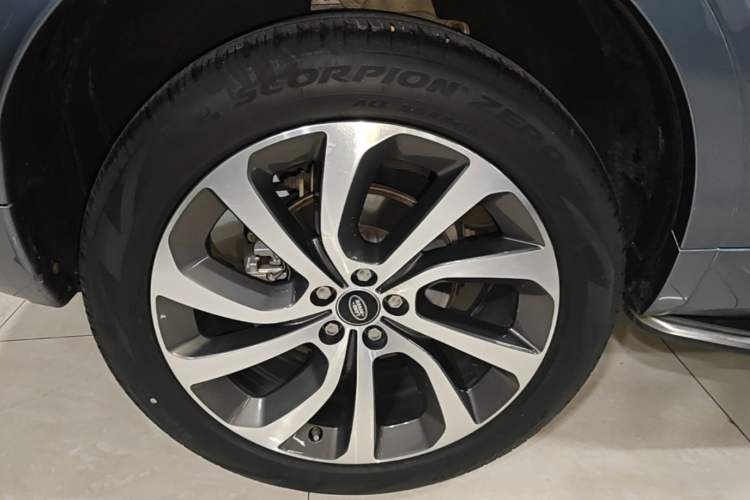 Used Land Rover Discovery Sport 2021 249 PS R-Dynamic S Performance Edition Exterior 5