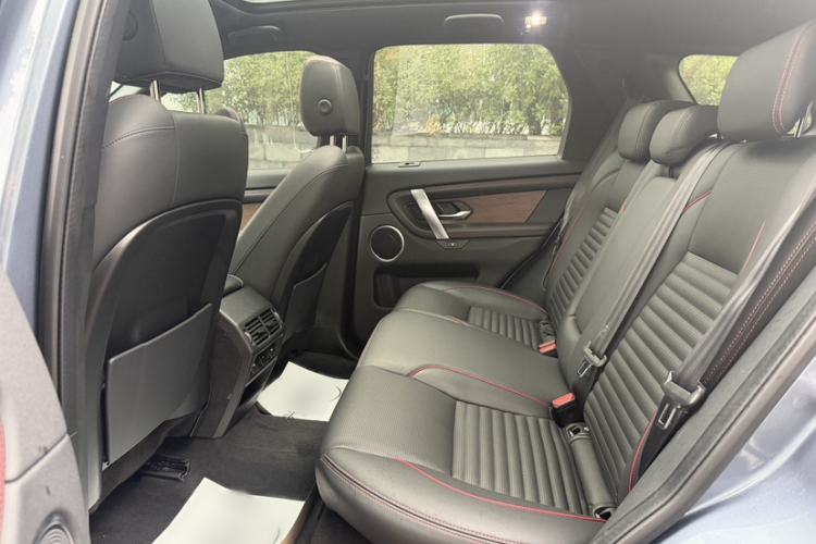 Used Land Rover Discovery Sport 2021 249 PS R-Dynamic S Performance Edition Interior 3