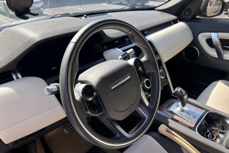 Used Land Rover Discovery Sport 2021 249 PS R-Dynamic SE Performance Tech Edition 5 Seats Interior 5