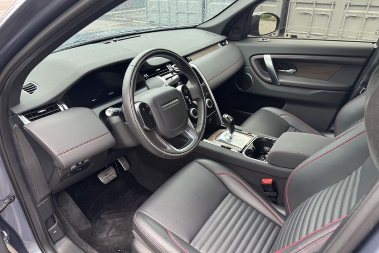 Used Land Rover Discovery Sport 2021 249 PS R-Dynamic SE Performance Tech Edition 5 Seats Interior 7