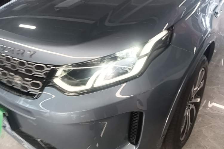 Used Land Rover Discovery Sport 2021 249 PS R-Dynamic SE Performance Tech Edition 5 Seats Left Front Headlight
