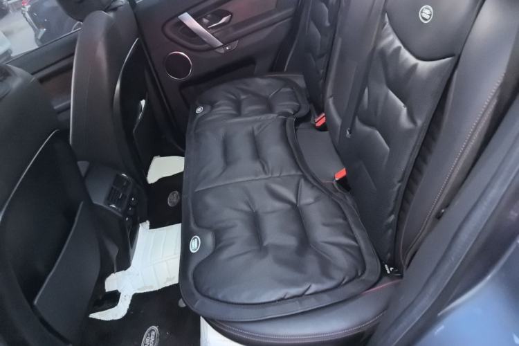 Used Land Rover Discovery Sport 2021 249 PS R-Dynamic S Performance Edition Left Rear Seat