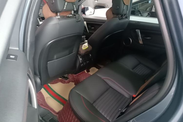 Used Land Rover Discovery Sport 2021 249 PS R-Dynamic S Performance Edition Left Rear Seat