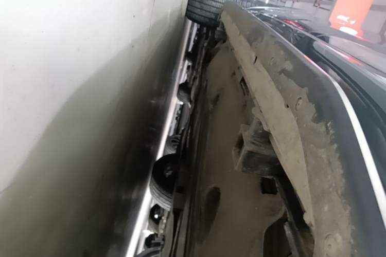 Used Land Rover Discovery Sport 2021 249 PS R-Dynamic S Performance Edition Left Side Sill