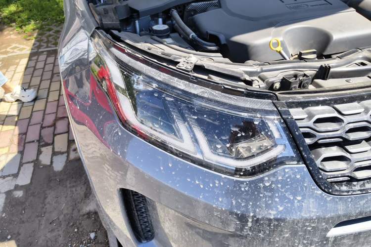 Used Land Rover Discovery Sport 2021 249 PS R-Dynamic S Performance Edition Right Front Headlight