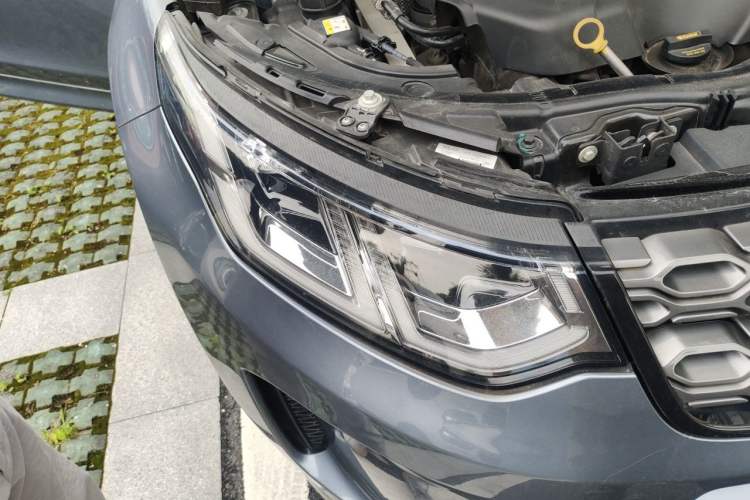 Used Land Rover Discovery Sport 2021 249 PS R-Dynamic S Performance Edition Right Front Headlight