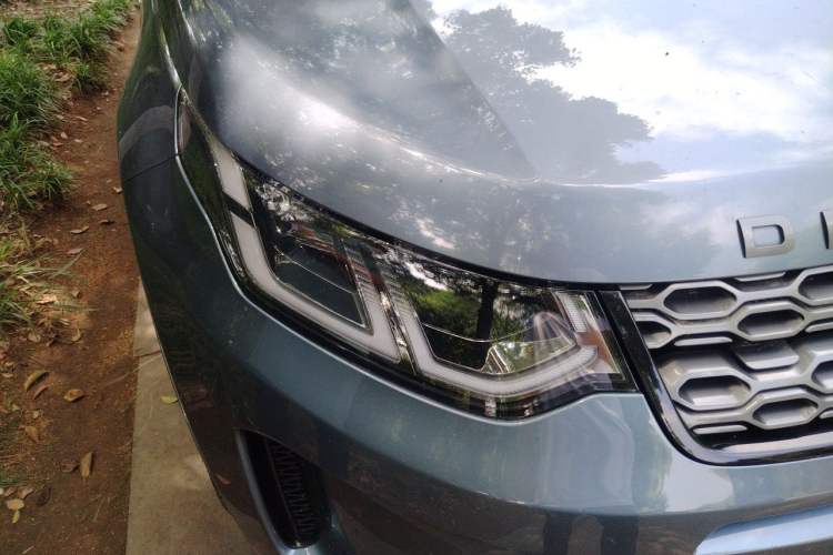 Used Land Rover Discovery Sport 2021 249 PS R-Dynamic SE Performance Tech Edition 7 Seats Right Front Headlight