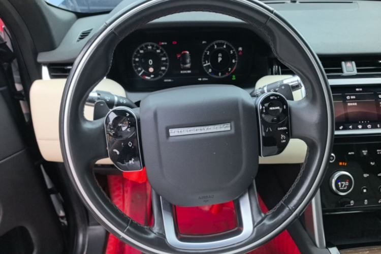 Used Land Rover Discovery Sport 2021 249 PS R-Dynamic SE Performance Tech Edition 5 Seats Steering Wheel