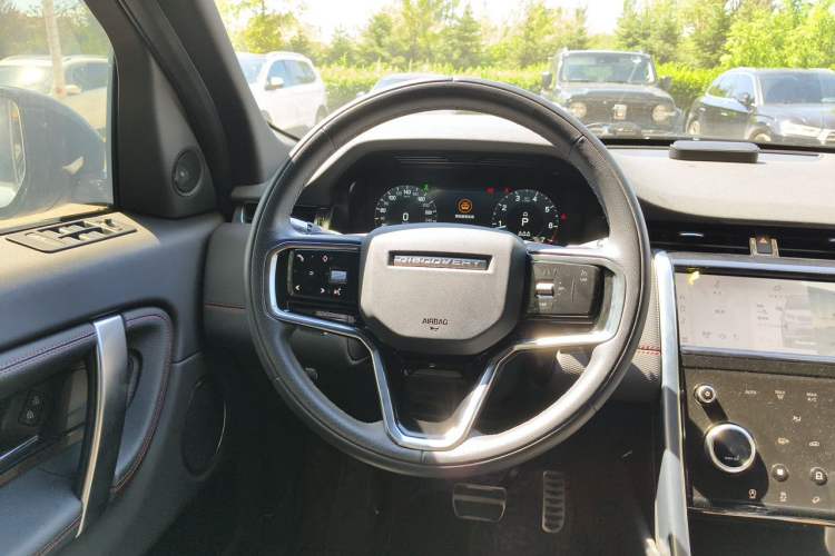 Used Land Rover Discovery Sport 2021 249 PS R-Dynamic S Performance Edition Steering Wheel