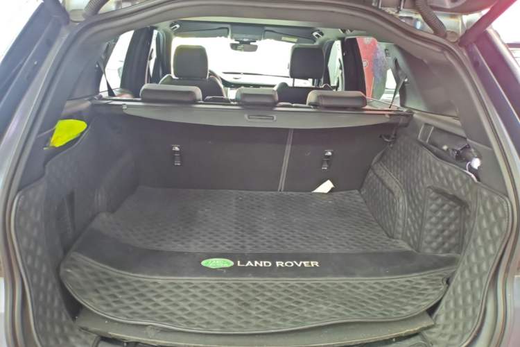 Used Land Rover Discovery Sport 2021 249 PS R-Dynamic SE Performance Tech Edition 5 Seats Trunk