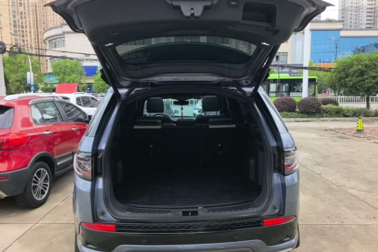 Used Land Rover Discovery Sport 2021 249 PS R-Dynamic SE Performance Tech Edition 5 Seats Trunk