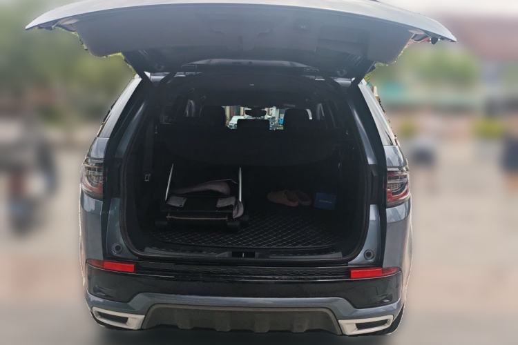 Used Land Rover Discovery Sport 2021 249 PS R-Dynamic SE Performance Tech Edition 7 Seats Trunk