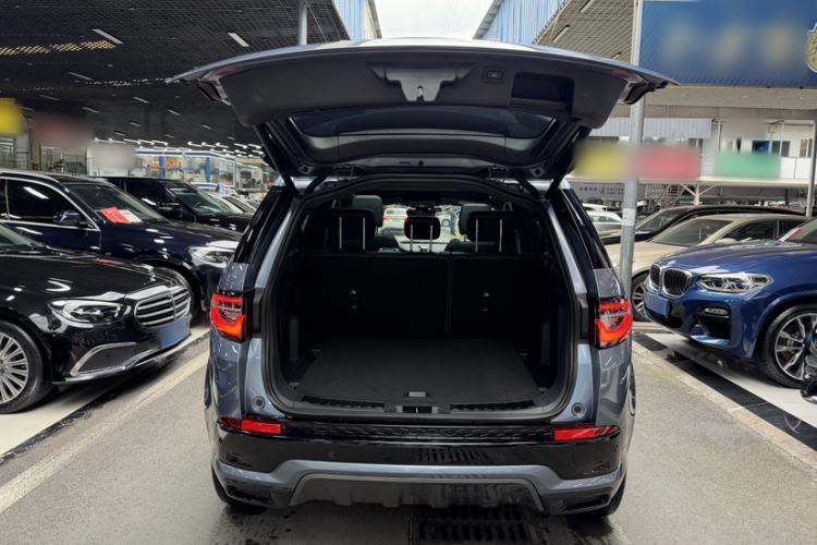 Used Land Rover Discovery Sport 2021 249 PS R-Dynamic S Performance Edition Trunk