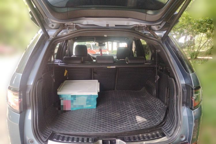 Used Land Rover Discovery Sport 2021 249 PS R-Dynamic SE Performance Tech Edition 7 Seats Trunk