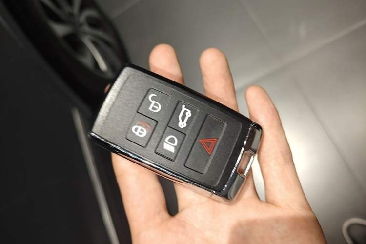 Used Land Rover Discovery Sport 2021 249 PS R-Dynamic S Performance Edition Vehicle Key