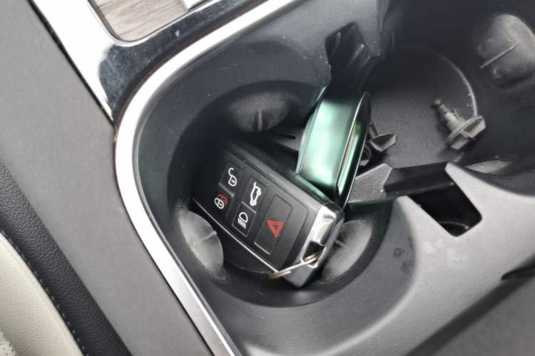 Used Land Rover Discovery Sport 2021 249 PS R-Dynamic S Performance Edition Vehicle Key