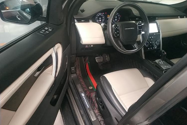 Used Land Rover Discovery Sport 2021 249 PS R-Dynamic HSE Luxury Custom Edition Driver Seat