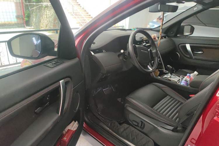 Used Land Rover Discovery Sport 2021 249 PS R-Dynamic S Performance Edition Driver Seat