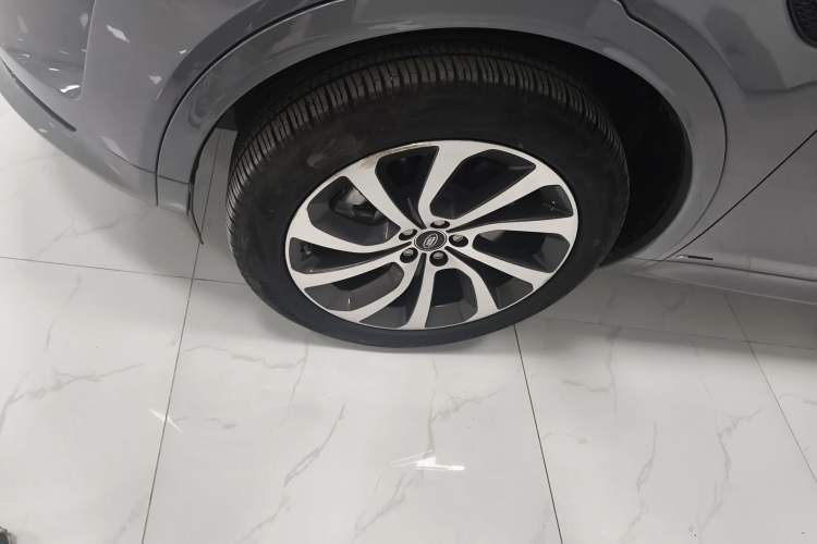 Used Land Rover Discovery Sport 2021 249 PS R-Dynamic S Performance Edition Exterior 4