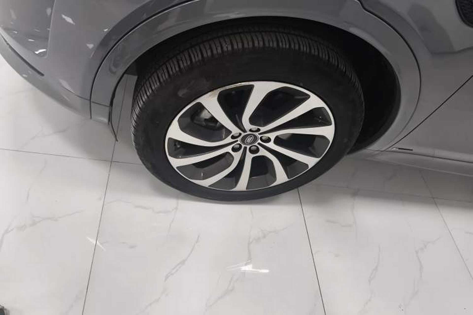 Used Land Rover Discovery Sport 2021 249 PS R-Dynamic S Performance Edition Exterior 4