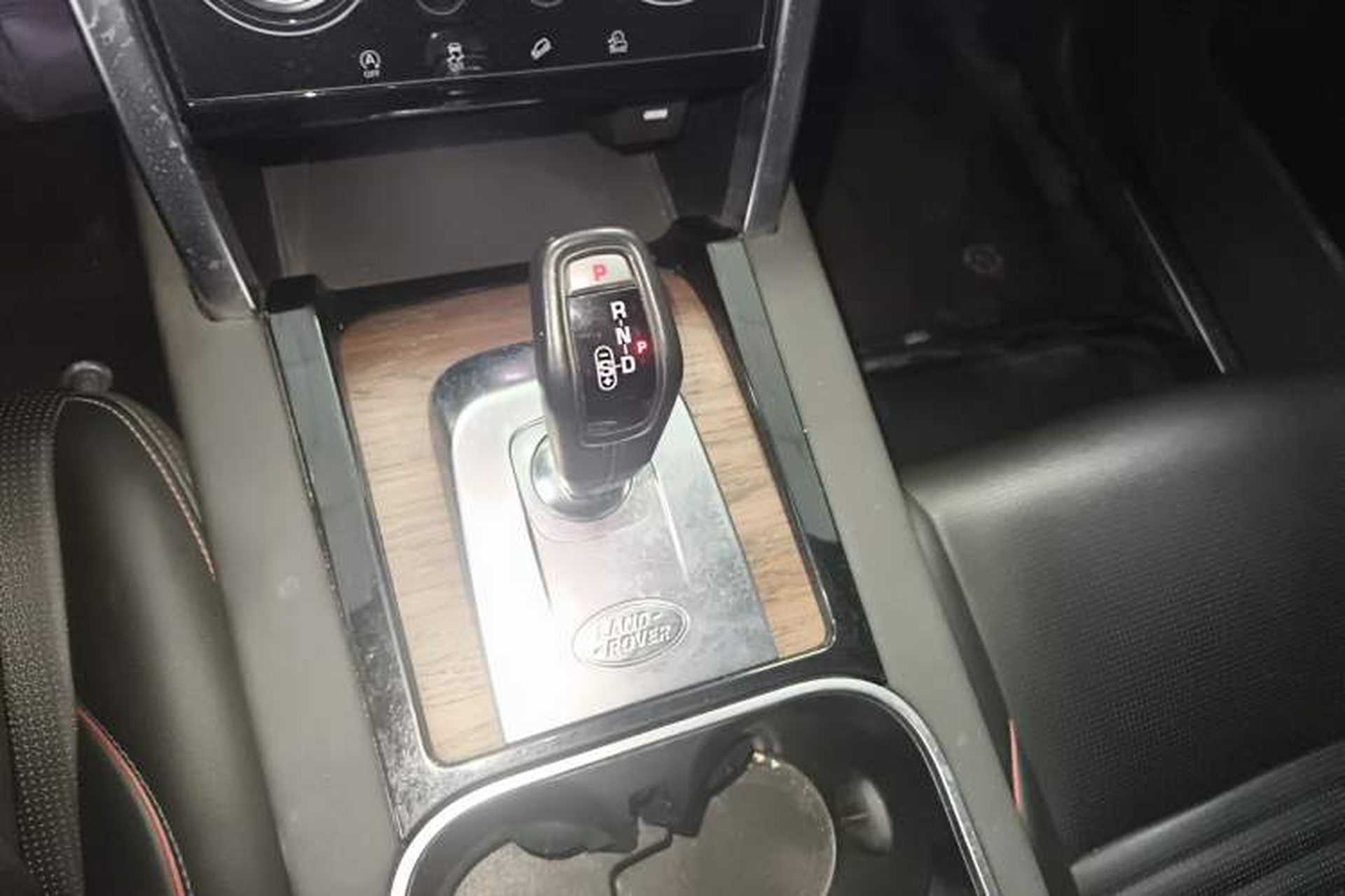 Used Land Rover Discovery Sport 2021 249 PS R-Dynamic S Performance Edition Gear Lever
