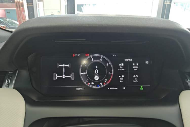 Used Land Rover Discovery Sport 2021 249 PS R-Dynamic SE Performance Tech Edition 5 Seats Instrument Cluster