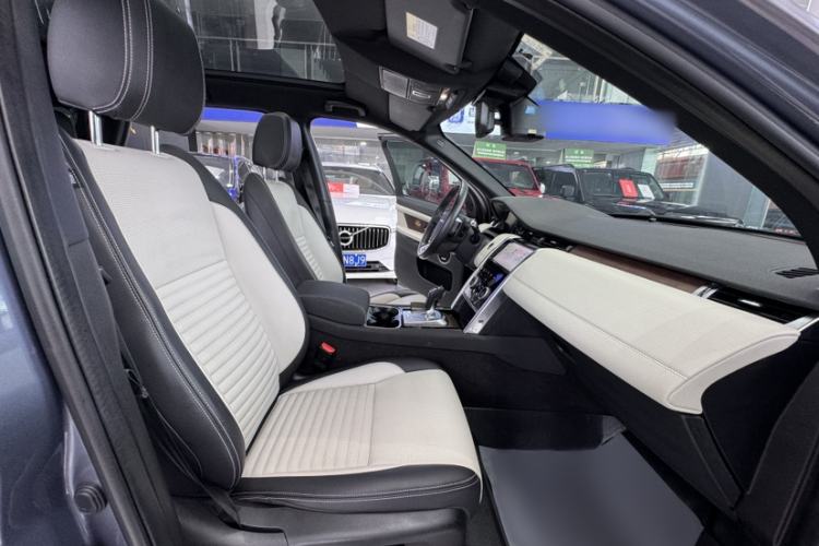 Used Land Rover Discovery Sport 2021 249 PS R-Dynamic SE Performance Tech Edition 5 Seats Interior 4