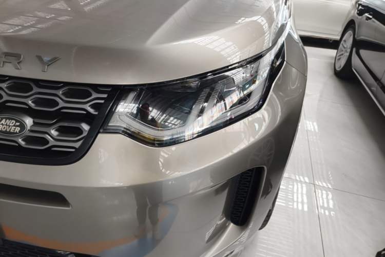 Used Land Rover Discovery Sport 2021 249 PS R-Dynamic HSE Luxury Custom Edition Left Front Headlight