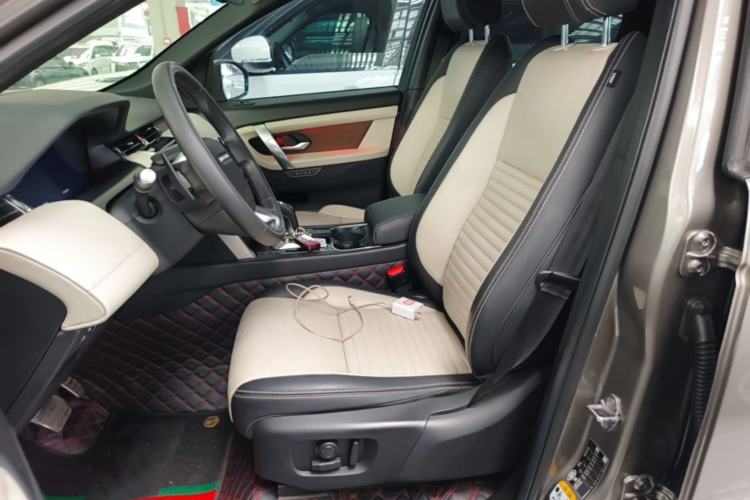 Used Land Rover Discovery Sport 2021 249 PS R-Dynamic HSE Luxury Custom Edition Left Front Seat