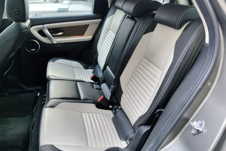 Used Land Rover Discovery Sport 2021 249 PS R-Dynamic SE Performance Tech Edition 7 Seats Left Rear Seat