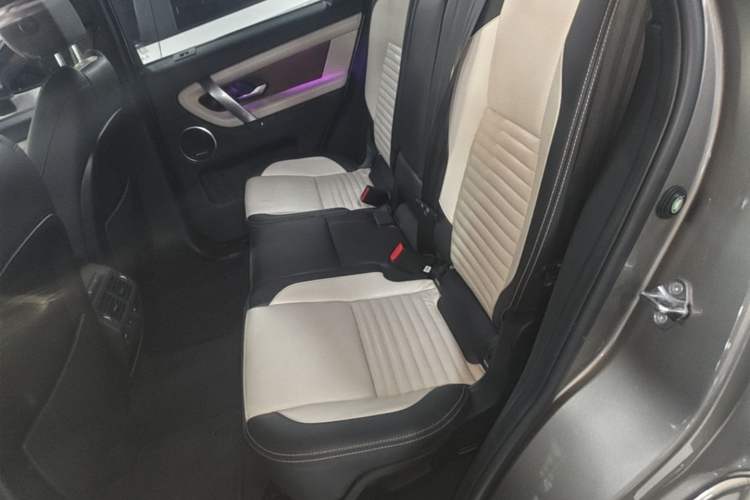 Used Land Rover Discovery Sport 2021 249 PS R-Dynamic HSE Luxury Custom Edition Left Rear Seat