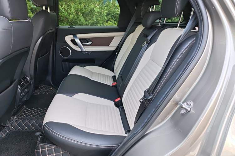 Used Land Rover Discovery Sport 2021 249 PS R-Dynamic SE Performance Tech Edition 5 Seats Left Rear Seat