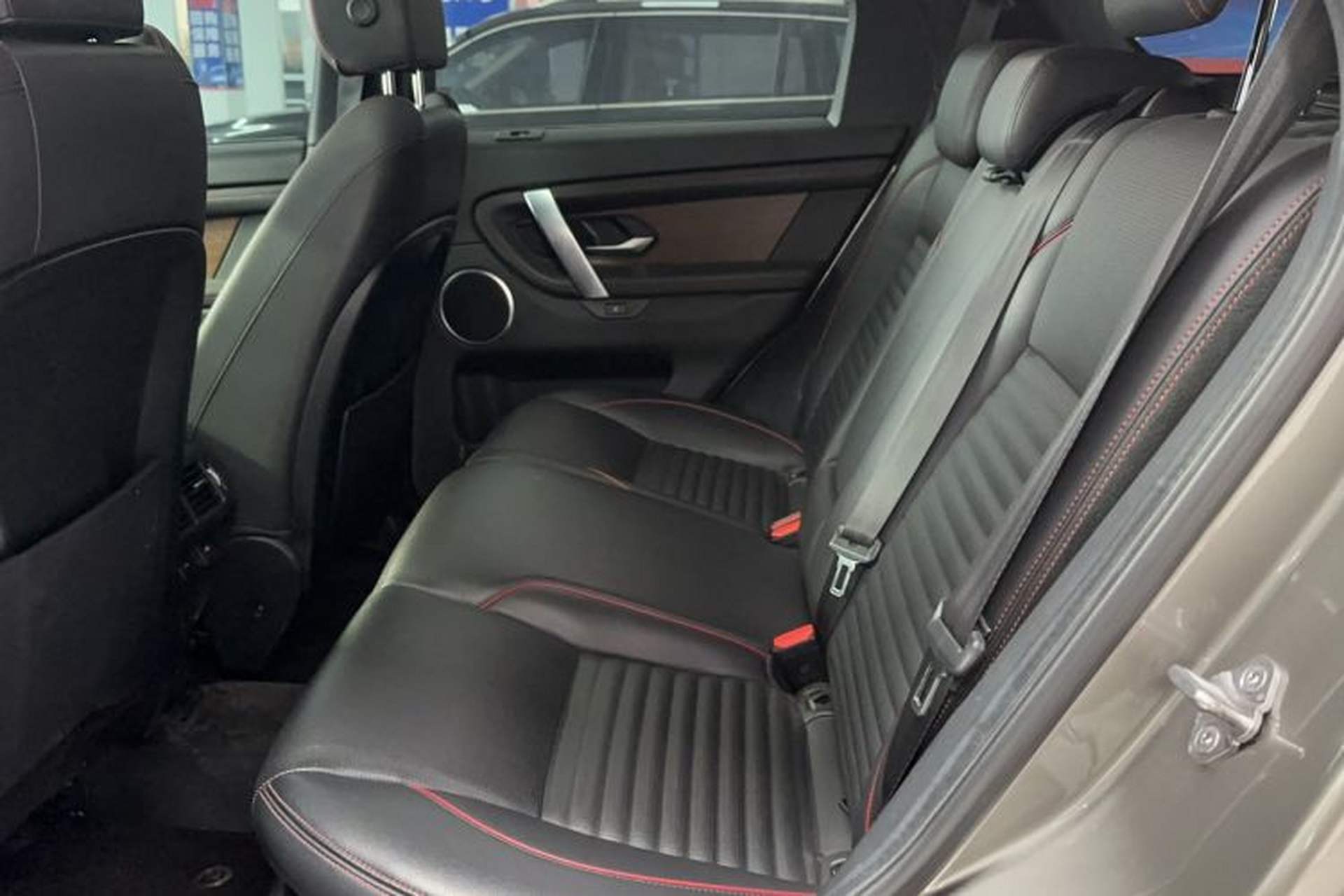 Used Land Rover Discovery Sport 2021 249 PS R-Dynamic S Performance Edition Left Rear Seat