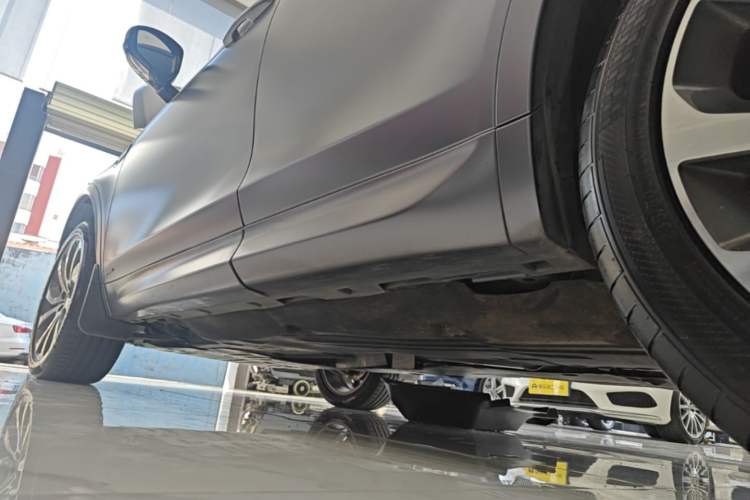 Used Land Rover Discovery Sport 2021 249 PS R-Dynamic SE Performance Tech Edition 5 Seats Left Side Sill