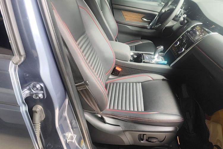 Used Land Rover Discovery Sport 2021 249 PS R-Dynamic S Performance Edition Right Front Seat