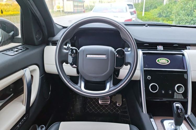 Used Land Rover Discovery Sport 2021 249 PS R-Dynamic SE Performance Tech Edition 5 Seats Steering Wheel