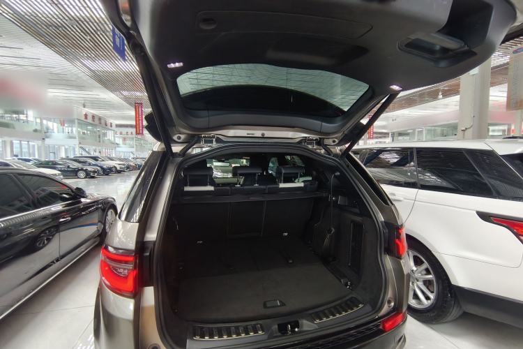 Used Land Rover Discovery Sport 2021 249 PS R-Dynamic HSE Luxury Custom Edition Trunk