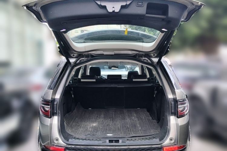 Used Land Rover Discovery Sport 2021 249 PS R-Dynamic SE Performance Tech Edition 7 Seats Trunk
