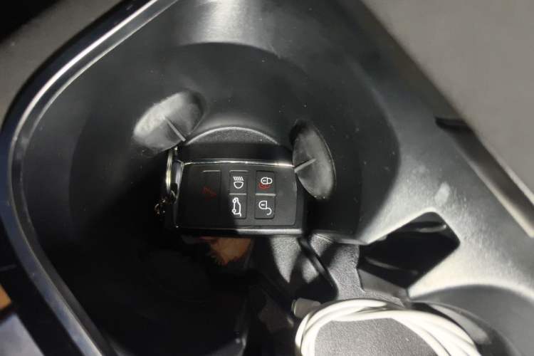 Used Land Rover Discovery Sport 2021 249 PS R-Dynamic S Performance Edition Vehicle Key