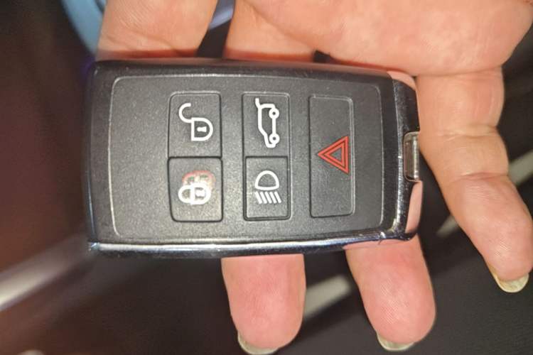 Used Land Rover Discovery Sport 2021 249 PS R-Dynamic HSE Luxury Custom Edition Vehicle Key