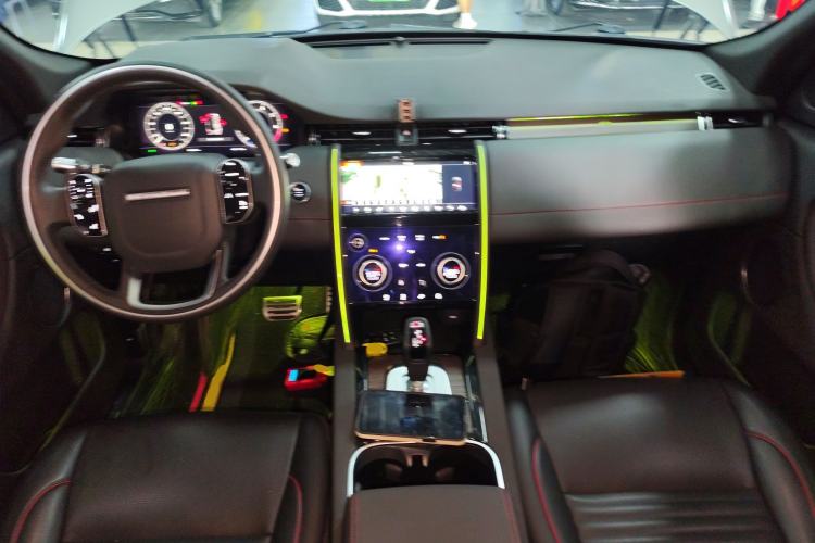 Used Land Rover Discovery Sport 2021 249 PS R-Dynamic S Performance Edition Center Console