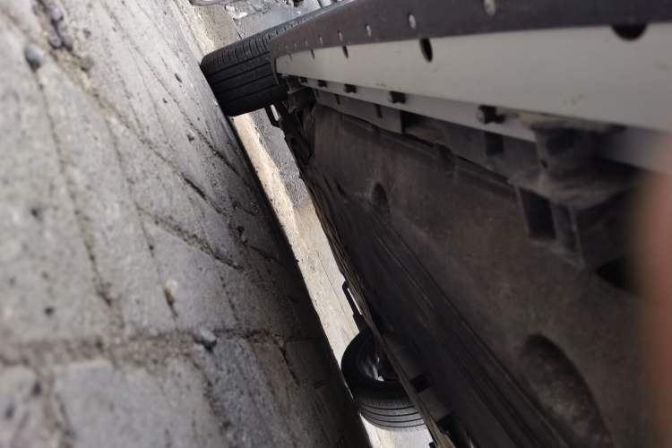 Used Land Rover Discovery Sport  Chassis Rear Left