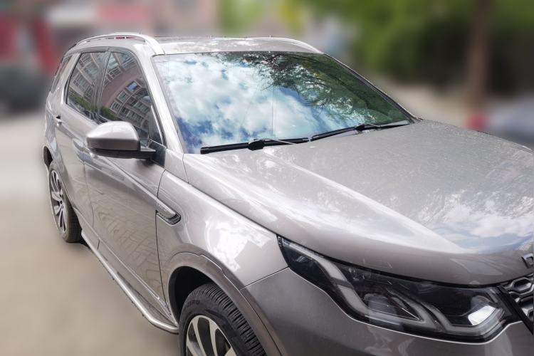 Used Land Rover Discovery Sport  Front Right 45 Deg