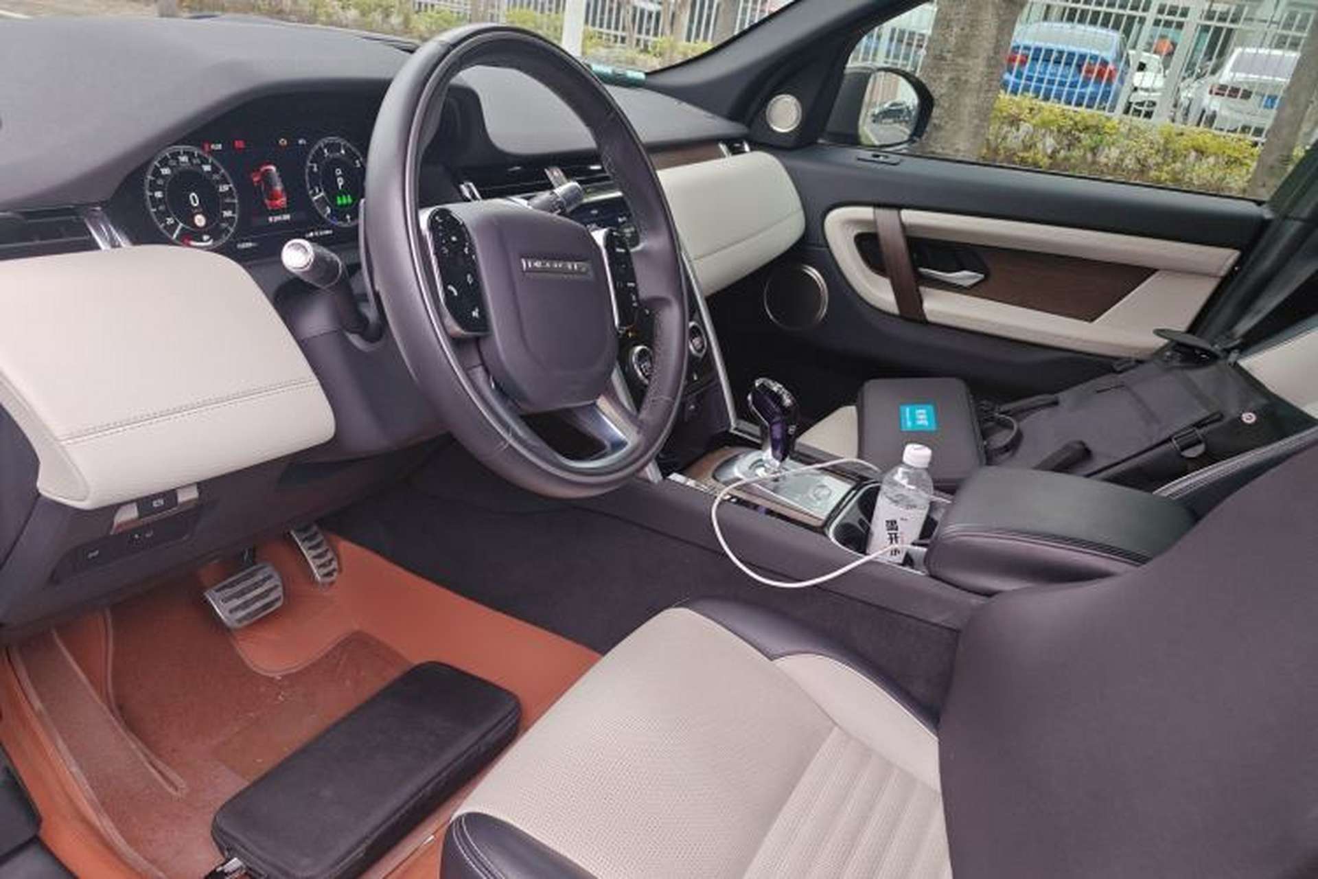 Used Land Rover Discovery Sport 2021 249 PS R-Dynamic S Performance Edition Left Front Seat
