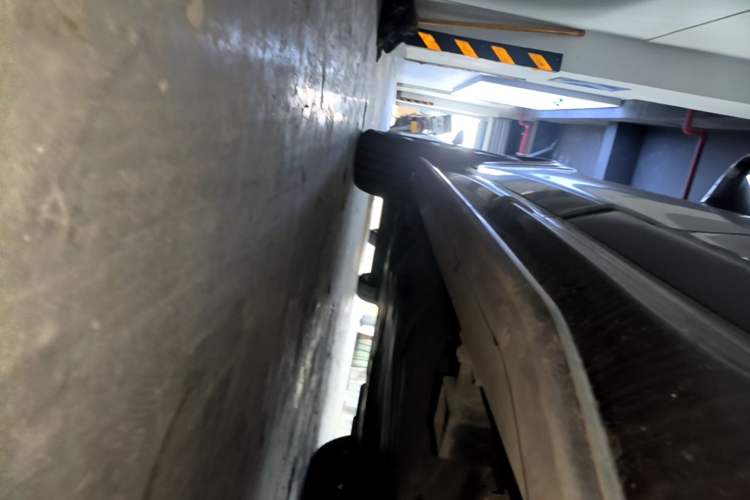 Used Land Rover Discovery Sport 2021 249 PS R-Dynamic S Performance Edition Left Side Sill