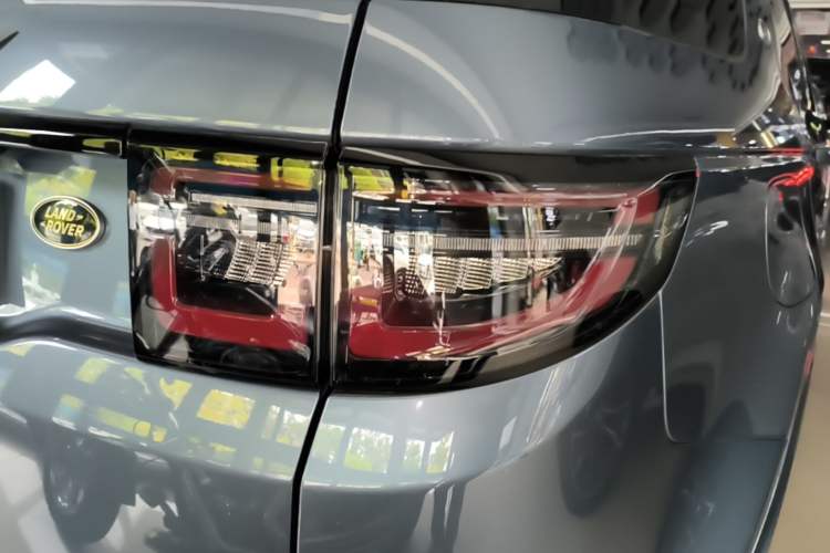 Used Land Rover Discovery Sport 2021 249 PS R-Dynamic S Performance Edition Right Rear Taillight