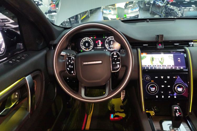 Used Land Rover Discovery Sport 2021 249 PS R-Dynamic S Performance Edition Steering Wheel