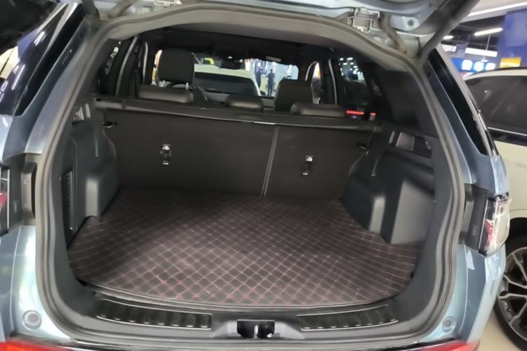 Used Land Rover Discovery Sport 2021 249 PS R-Dynamic S Performance Edition Trunk