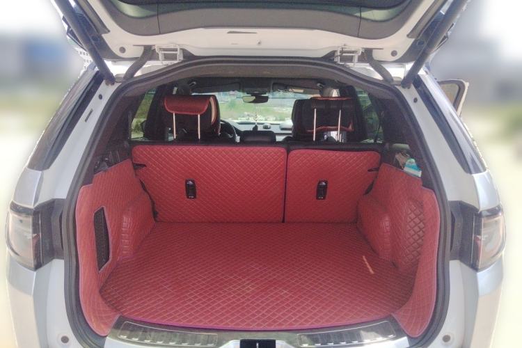Used Land Rover Discovery Sport 2021 249 PS R-Dynamic SE Performance Tech Edition 5 Seats Trunk